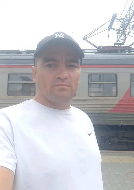 Еркебулан из Каменска-Уральского, мне 35, познакомлюсь для постоянных отношений