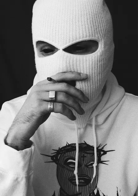 Владимир из Ноябрьска, мне 21, познакомлюсь без обязательств