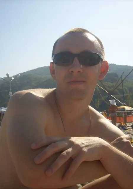 Андрей из Кургана, ищу на сайте знакомства на одну ночь