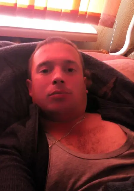 Павел из Шарыпова, ищу на сайте знакомства без обязательств