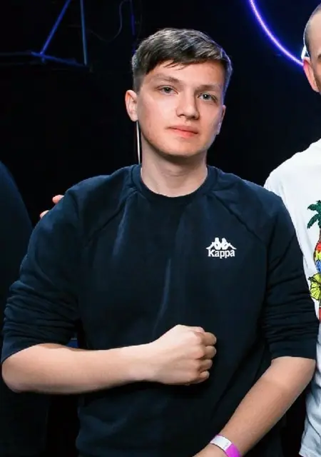 Андрей из Йошкар-Олы, мне 21, познакомлюсь на одну ночь