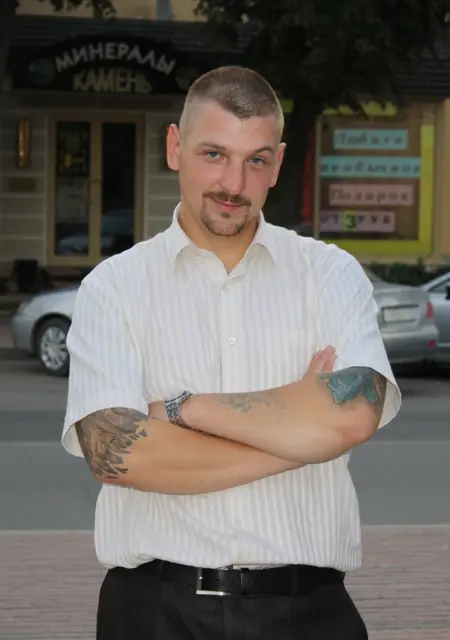 Алексей из Великого Новгорода, мне 40, познакомлюсь на одну ночь