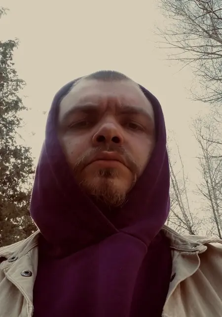 Максимка из Сходни, мне 23, познакомлюсь для вирта