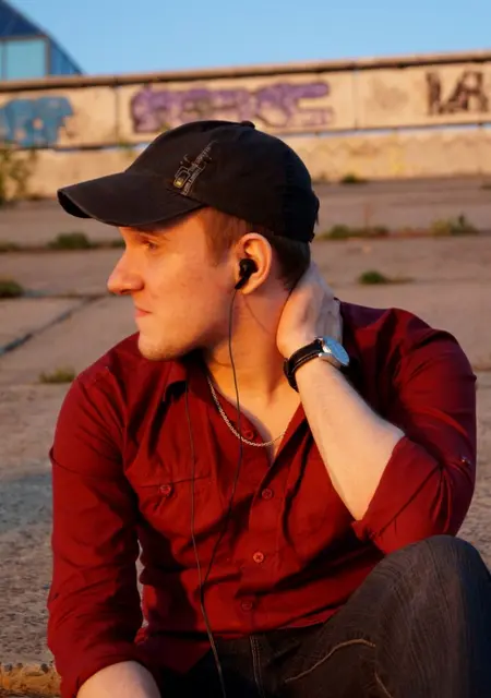 Я Виктор, 29, из Томска, ищу знакомства на одну ночь