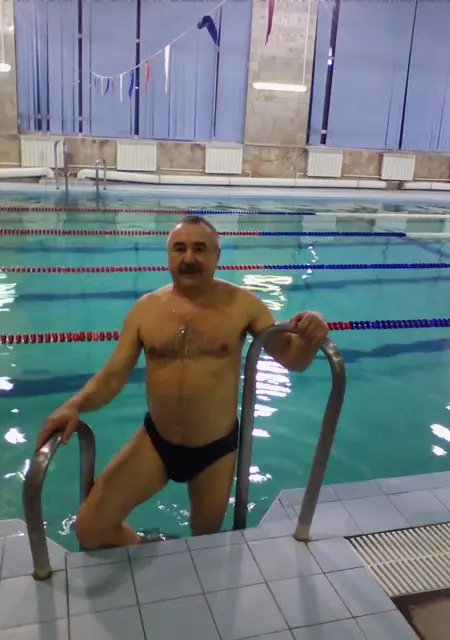 Я Александр, 63, из Томска, ищу знакомства без обязательств