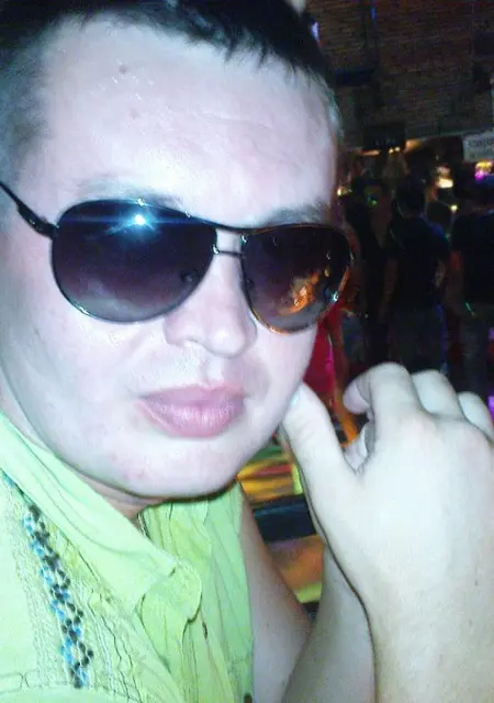 Константин из Керчи, мне 45, познакомлюсь для общения