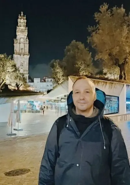 Я Edi, 39, знакомлюсь в Варшаве