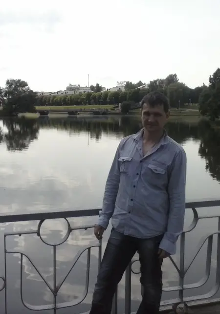 Я Дмитрий, 39, из Балакова, ищу знакомства без обязательств