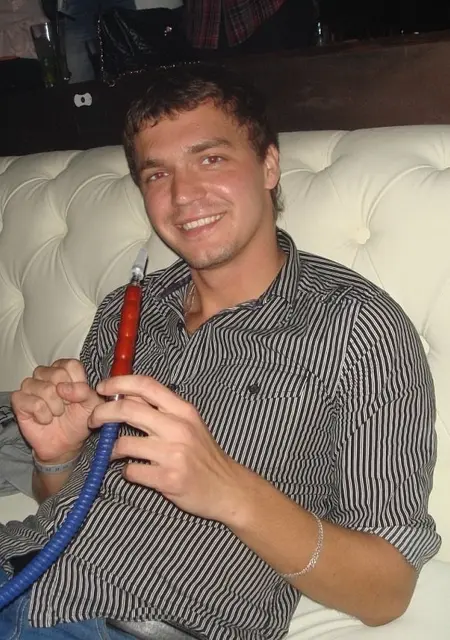 Я Саша, 37, из Пскова, ищу знакомства на одну ночь