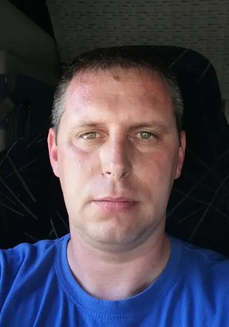 Я Владимир, 42, из Реутова, ищу знакомства на одну ночь