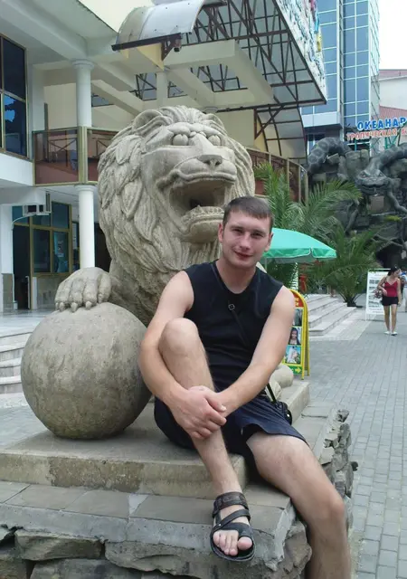 Я Юрий, 41, из Новочеркасска, ищу знакомство для постоянных отношений