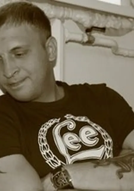 Maxim из Южноуральска, мне 40, познакомлюсь на одну ночь