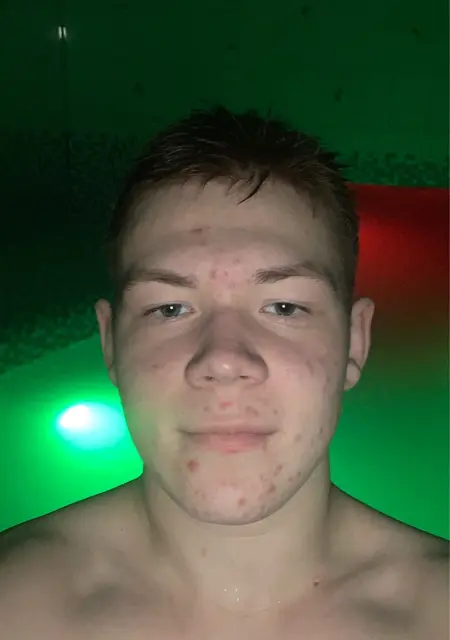 Антон из Костромы, мне 18, познакомлюсь на одну ночь