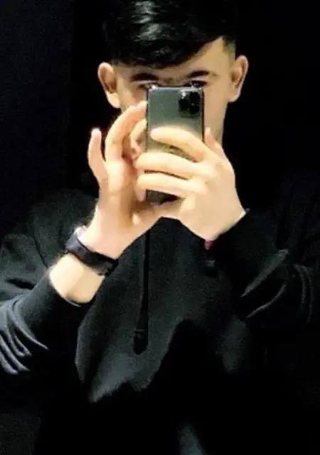 Я Ислам, 21, из Улан-Удэ, ищу знакомства без обязательств