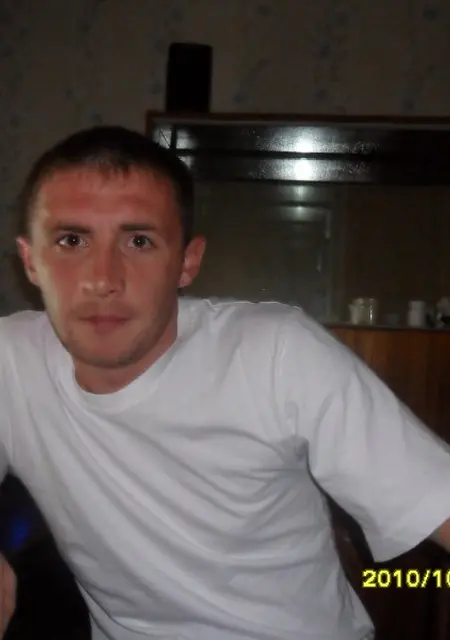 Денис из Павлова, ищу на сайте знакомства без обязательств