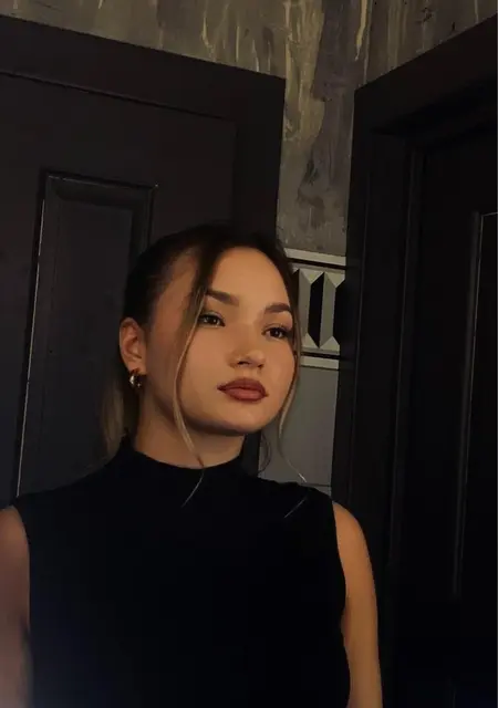 Я Маша, 20, из Саратова, ищу знакомство для общения