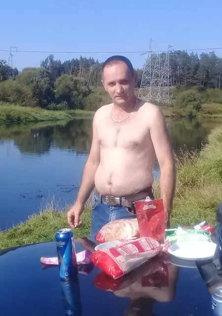 Я Олег, 56, из Можайска, ищу знакомства на одну ночь