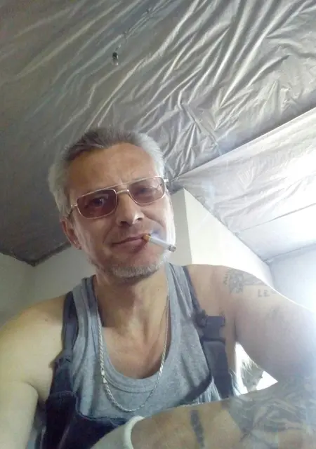 Виталий из Тюмени, ищу на сайте знакомства без обязательств