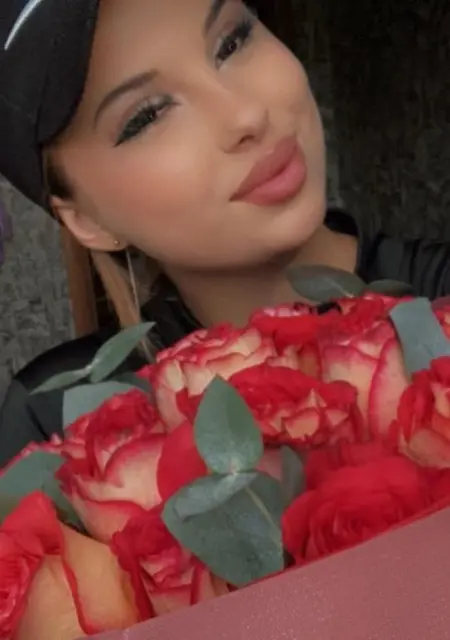 Я Карина, 22, знакомлюсь для постоянных отношений в Оренбурге