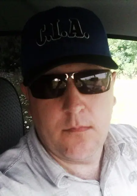 Я Денис, 46, знакомлюсь без обязательств в Кузнецке