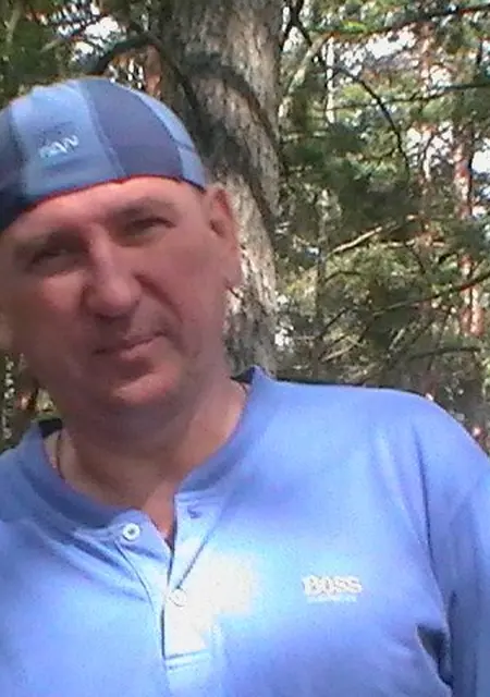 Я Игорь, 60, знакомлюсь без обязательств в Колпине