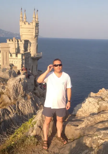 Алекс из Большого Камня, ищу на сайте знакомства на одну ночь