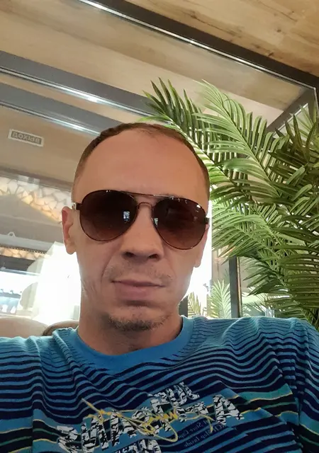 Я Витя, 42, из Оренбурга, ищу знакомства на одну ночь