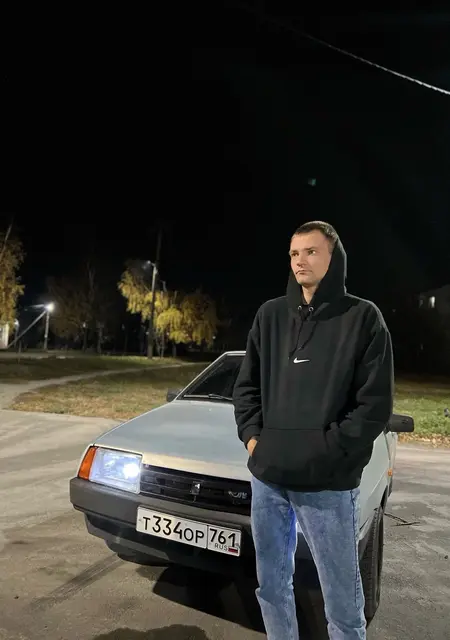 Сергей из Семикаракорска, мне 22, познакомлюсь на одну ночь