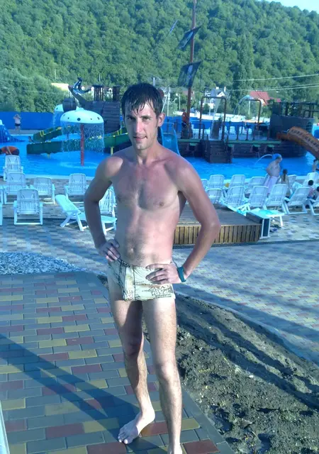 Я Denis, 41, из Армавира, ищу знакомства на одну ночь