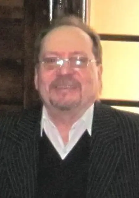 Я Александр, 71, из Воронежа, ищу знакомства без обязательств