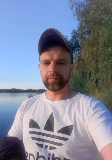 Сергей из Энгельса, мне 41, познакомлюсь для приятного времяпровождения