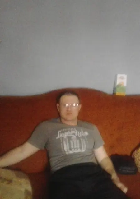 Дима из Новомосковска, мне 52, познакомлюсь для дружбы