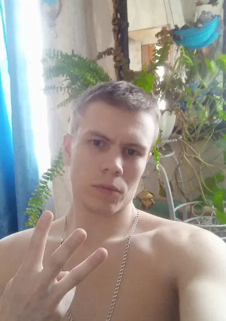 Дмитрий из Узловой, ищу на сайте открытые отношения