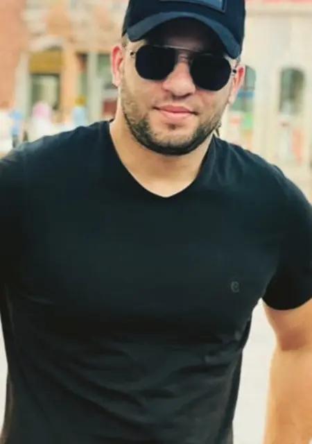 Я Khaleed, 31, знакомлюсь без обязательств в Москве