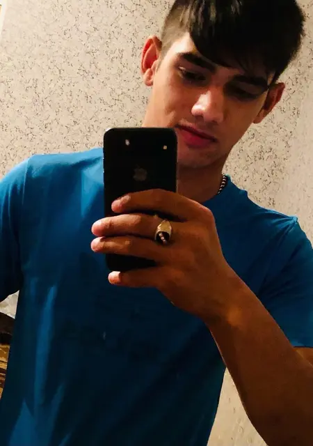 Я Koly, 25, из Ершова, ищу знакомства без обязательств