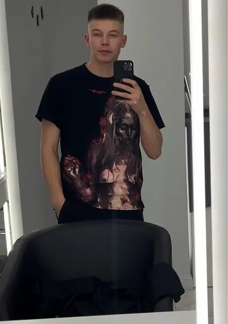 Я Иван, 27, из Ленинска-Кузнецкого, ищу знакомства без обязательств