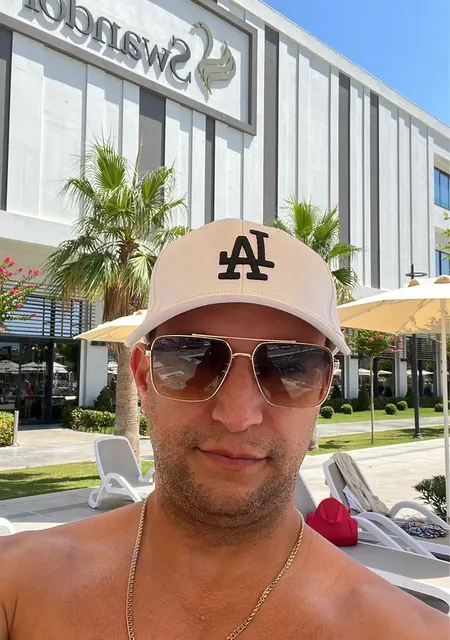 Я Максим, 40, из Москвы, ищу знакомства без обязательств