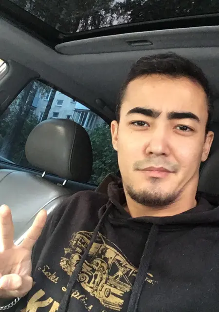 Алик из Щелково, мне 33, познакомлюсь для общения