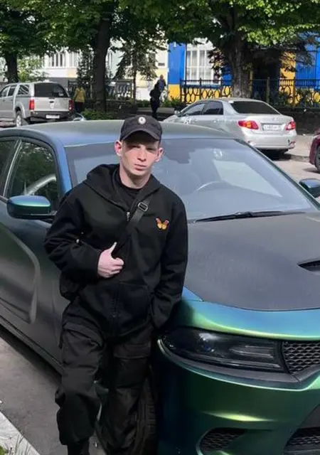 Я Рома, 18, из Калининграда, ищу знакомство для общения