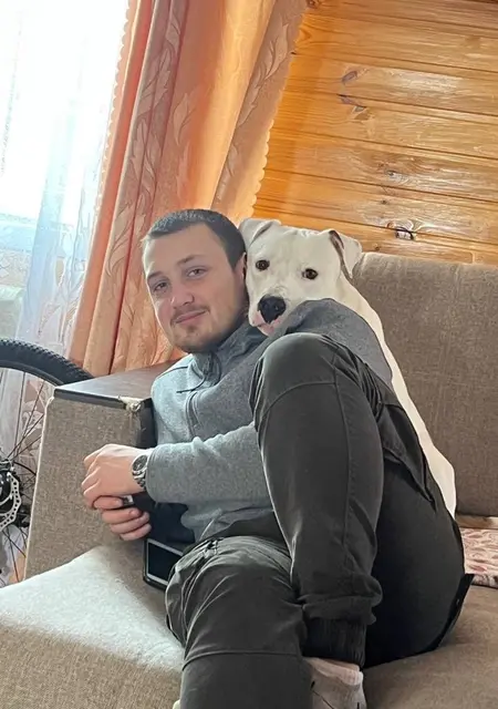 Я Максим, 24, из Переславля-Залесского, ищу знакомство для постоянных отношений