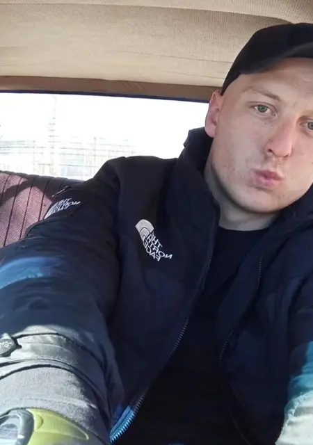 Алексей з Сніжне, шукаю на сайті знайомства на одну ніч