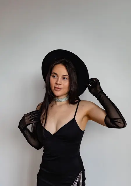 Я Софья, 30, из Санкт-Петербурга, ищу знакомство для постоянных отношений