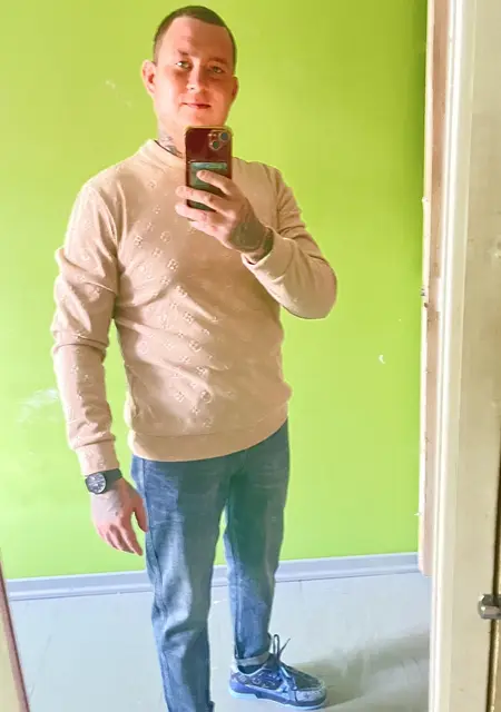 Я Aleksandr, 29, из Ижевска, ищу знакомство для постоянных отношений