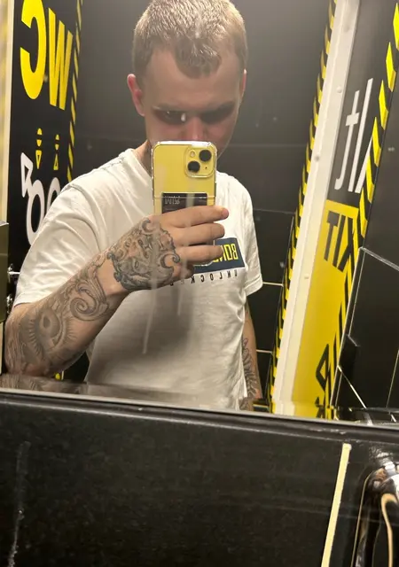 Егор из Клина, мне 36, познакомлюсь на одну ночь