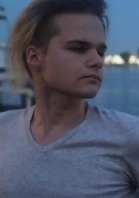 Я Давид, 22, из Аксая, ищу знакомство для постоянных отношений