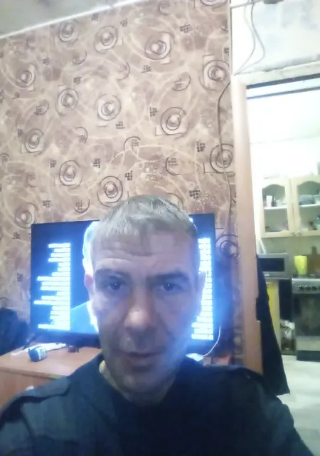 Я Олег, 50, из Южно-Сахалинска, ищу знакомства без обязательств