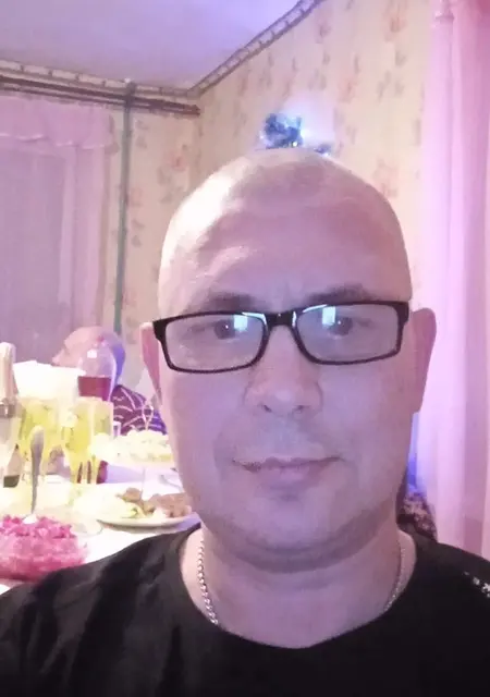 Денис из Кизела, мне 46, познакомлюсь для общения