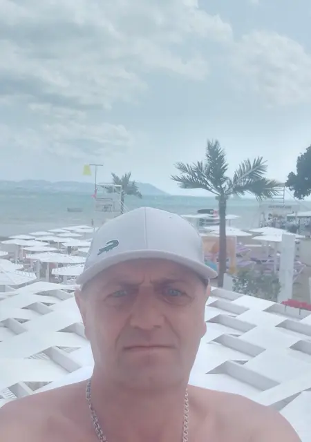 Я Макс, 50, из Екатеринбурга, ищу знакомства без обязательств