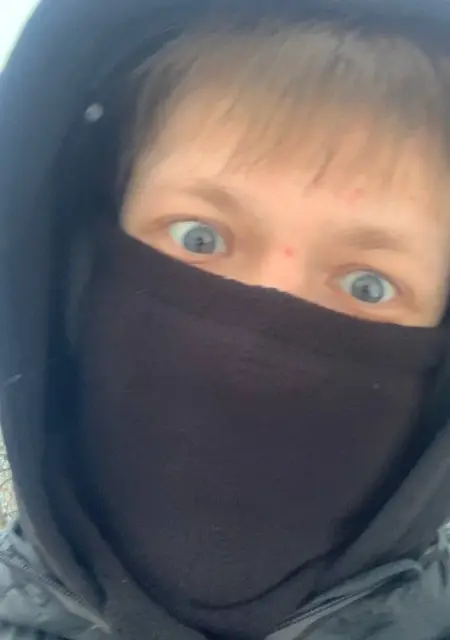 Я Егор, 19, из Уфы, ищу знакомство для постоянных отношений