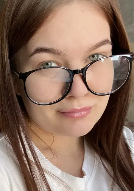 Я Альбина, 21, знакомлюсь для вирта в Санкт-Петербурге